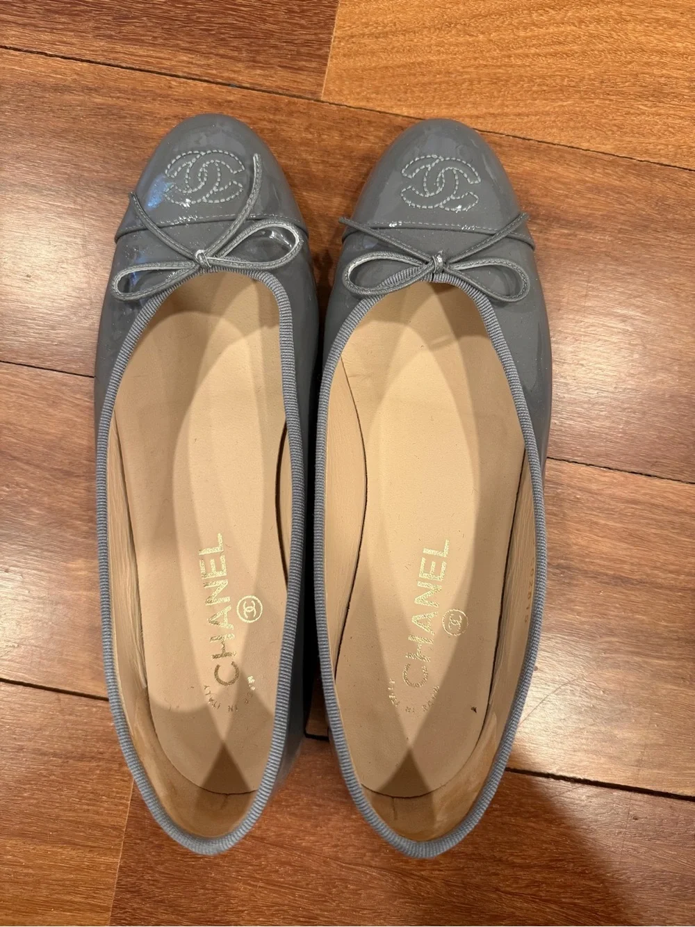 CHANEL Patent Calfskin Leather Ballerina ballet Flats Quilted Toe Authentic 38.5